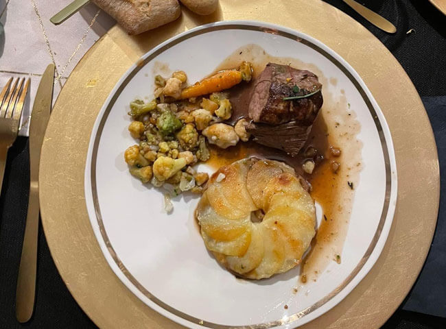 Plat restaurant traiteur à emporter pour les fêtes de fin d'année